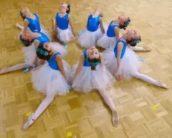 Kinderballett im Kreis | Ballettkurse Frankfurt