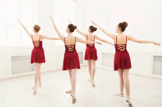 Ballettunterricht 12-14 Jahre beim Ballettstudio Ost